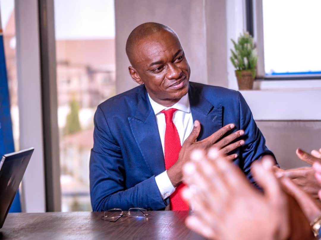 Politique du ventre : Cabral Libii humilié sur Canal 2 International Politique du ventre : Cabral Libii humilié sur Canal 2 International