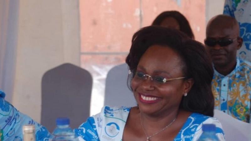 Cameroun - Promotion des langues officielles: Le directeur général de CAMTEL Judith Yah Sunday instaure «le Bilingualism day» au sein de l’entreprise Cameroun - Promotion des langues officielles: Le directeur général de CAMTEL Judith Yah Sunday instaure «le Bilingualism day» au sein de l’entreprise
