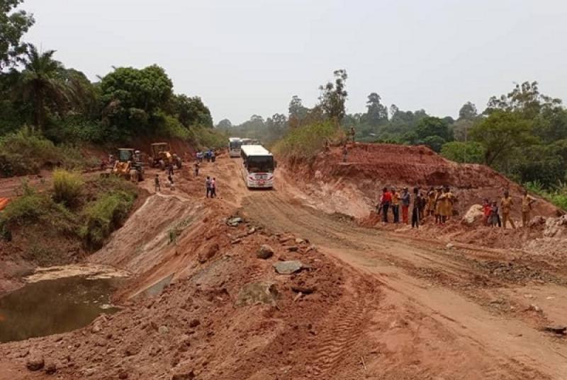Cameroun - Projets routiers: Ces blocages qui plombent l’avancement des travaux de reconstruction de la route Babadjou-Bamenda Cameroun - Projets routiers: Ces blocages qui plombent l’avancement des travaux de reconstruction de la route Babadjou-Bamenda