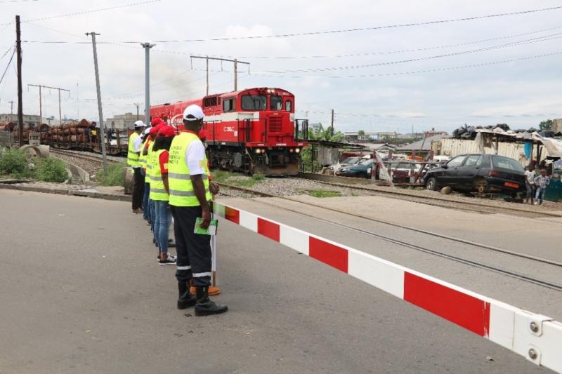 Incivisme aux passages à niveau: Camrail a enregistré 14 collisions sur les passages à niveau et traversées clandestines en 2020 Incivisme aux passages à niveau: Camrail a enregistré 14 collisions sur les passages à niveau et traversées clandestines en 2020