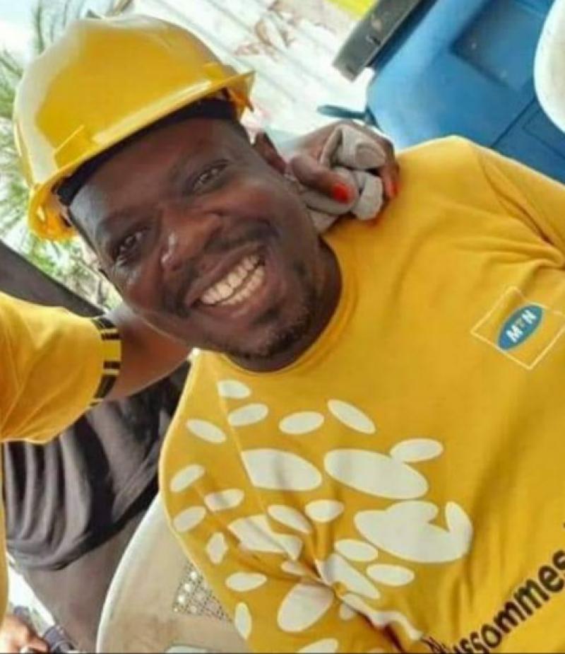 Affaire Martin Camus Mimb: Suite à de nombreuses interpellations invitant la société de téléphonie mobile MTN à rompre toute collaboration avec Martin Camus Mimb, l'entreprise sud-africaine indique qu'aucun contrat ne la lie au journaliste Affaire Martin Camus Mimb: Suite à de nombreuses interpellations invitant la société de téléphonie mobile MTN à rompre toute collaboration avec Martin Camus Mimb, l'entreprise sud-africaine indique qu'aucun contrat ne la lie au journaliste