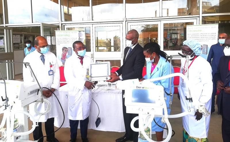 Cameroun – Coronavirus : Le personnel médical de l’Hôpital Général de Yaoundé contraint au vaccin en prévision à une troisième vague de la maladie Cameroun – Coronavirus : Le personnel médical de l’Hôpital Général de Yaoundé contraint au vaccin en prévision à une troisième vague de la maladie