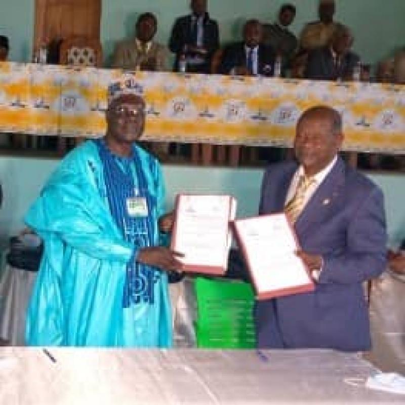 Cameroun – Accord: Le Ministère de la Jeunesse et de l’Education Civique et l’Institut Supérieur des Techniques Agricoles d’Ombessa signent une convention de partenariat Cameroun – Accord: Le Ministère de la Jeunesse et de l’Education Civique et l’Institut Supérieur des Techniques Agricoles d’Ombessa signent une convention de partenariat
