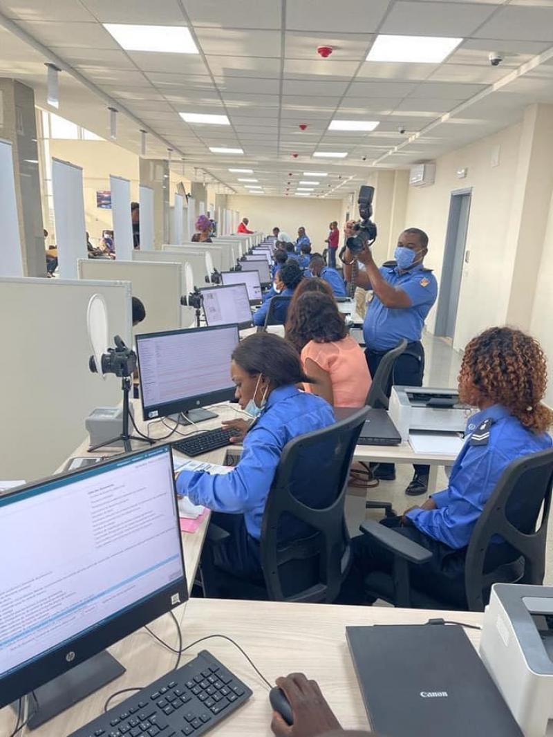 Cameroun – Citoyenneté : La DGSN révèle que près de 1300 passeports biométriques sont à l’abandon dans ses unités de production Cameroun – Citoyenneté : La DGSN révèle que près de 1300 passeports biométriques sont à l’abandon dans ses unités de production
