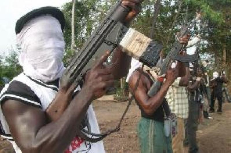 Crise anglophone: Après les premières accusations en juin dernier, trois autres Camerounais inculpés aux Etats-Unis pour trafic d'armes en faveur des séparatistes Crise anglophone: Après les premières accusations en juin dernier, trois autres Camerounais inculpés aux Etats-Unis pour trafic d'armes en faveur des séparatistes
