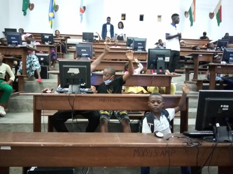 Cameroun – Intelligence artificielle: L’Institut Panafricain pour le Développement (IPD) forme 70 enfants au codage Cameroun – Intelligence artificielle: L’Institut Panafricain pour le Développement (IPD) forme 70 enfants au codage