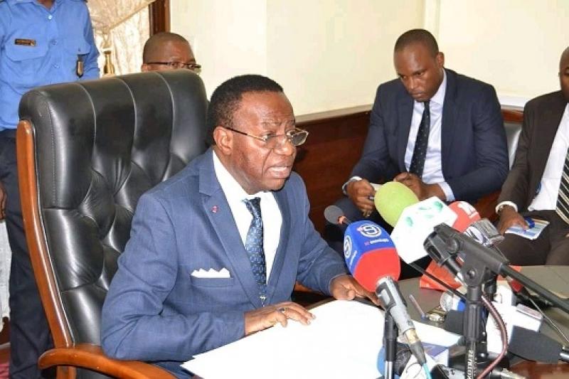 Développement du Sud: Le ministre Jacques Fame Ndongo convie les ministres de l’Eau et de l’Énergie, des Postes et Télécommunications, des Travaux Publics, des Finances, des Forêts et de la Faune et de la Décentralisation et du Développement Local, à une réunion pour le développement de la région d’origine du Chef de l’État Développement du Sud: Le ministre Jacques Fame Ndongo convie les ministres de l’Eau et de l’Énergie, des Postes et Télécommunications, des Travaux Publics, des Finances, des Forêts et de la Faune et de la Décentralisation et du Développement Local, à une réunion pour le développement de la région d’origine du Chef de l’État