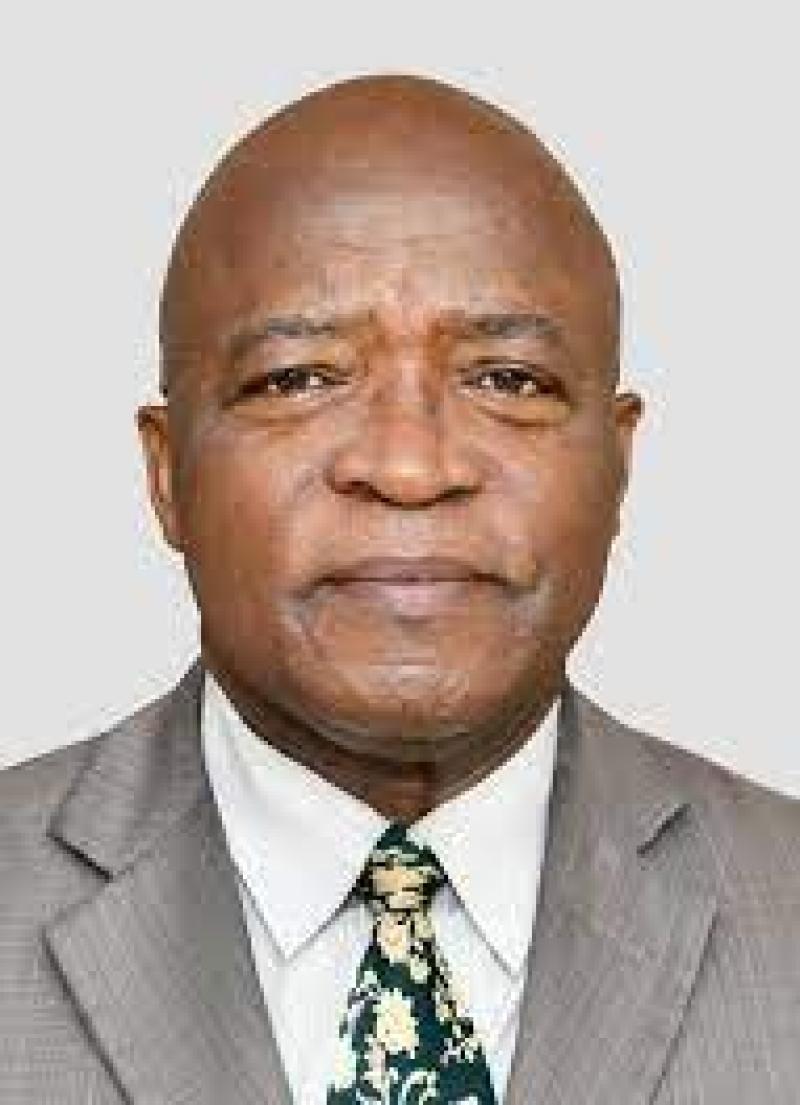 Cameroun/Guinée Equatoriale – Tension/ Désiré Jean Claude Owono Menguele (ambassadeur du Cameroun en Guinée Equatoriale) : « Il n ‘ y a pas de chasse aux Camerounais ici » Cameroun/Guinée Equatoriale – Tension/ Désiré Jean Claude Owono Menguele (ambassadeur du Cameroun en Guinée Equatoriale) : « Il n ‘ y a pas de chasse aux Camerounais ici »