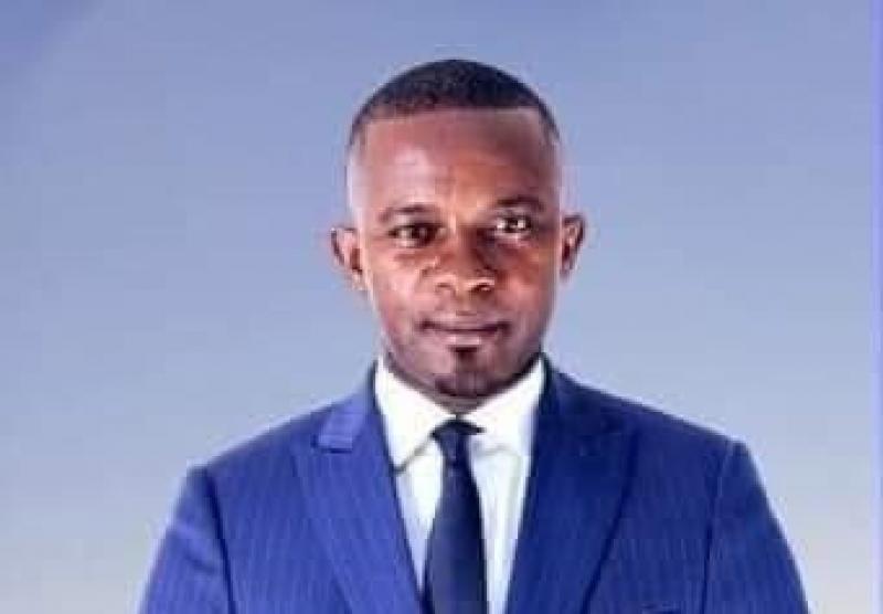 Football : L'ex footballeur Samuel Eto’o Fils nomme le journaliste Ernest Obama porte-parole de sa campagne pour élection à la présidence de la FECAFOOT Football : L'ex footballeur Samuel Eto’o Fils nomme le journaliste Ernest Obama porte-parole de sa campagne pour élection à la présidence de la FECAFOOT