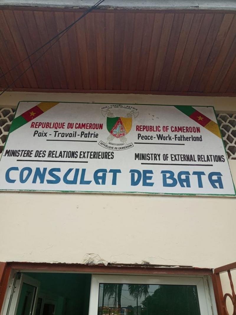 Cameroun/Guinée Equatoriale – Tension: Face aux brutalités, le consul du Cameroun à Bata appelle les Camerounais à « rester calmes » Cameroun/Guinée Equatoriale – Tension: Face aux brutalités, le consul du Cameroun à Bata appelle les Camerounais à « rester calmes »