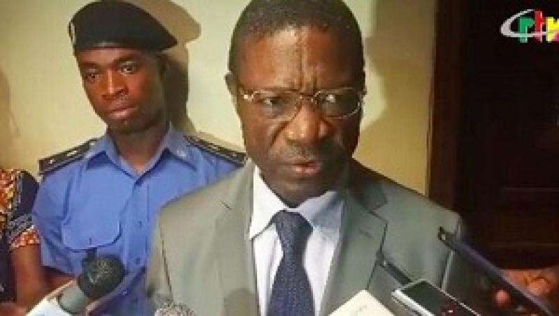 Cameroun: Le maire de Yaoundé, Luc Messi Atangana, somme les occupants d’immeubles bâtis près des routes de les peindre au plus tard le 30 novembre 2021 Cameroun: Le maire de Yaoundé, Luc Messi Atangana, somme les occupants d’immeubles bâtis près des routes de les peindre au plus tard le 30 novembre 2021