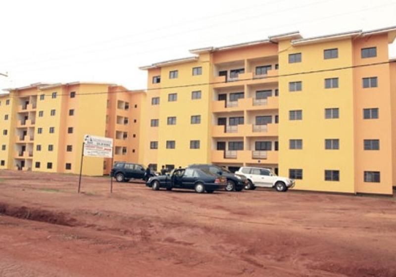 Yaoundé: Une soixantaine de nouveaux acquéreurs reçoivent leurs logements sociaux ce 27 janvier 2022 à Olembe Yaoundé: Une soixantaine de nouveaux acquéreurs reçoivent leurs logements sociaux ce 27 janvier 2022 à Olembe