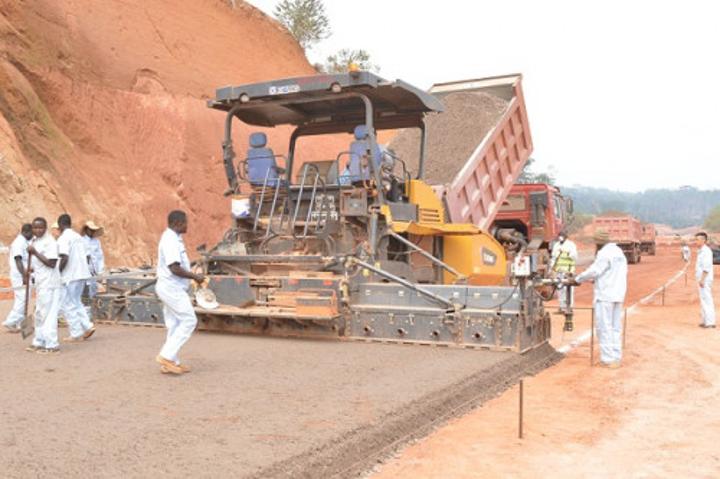Le Cameroun a multiplié par 10 son stock d’investissements directs étrangers (IDE) en 20 ans, grâce à la Chine Le Cameroun a multiplié par 10 son stock d’investissements directs étrangers (IDE) en 20 ans, grâce à la Chine