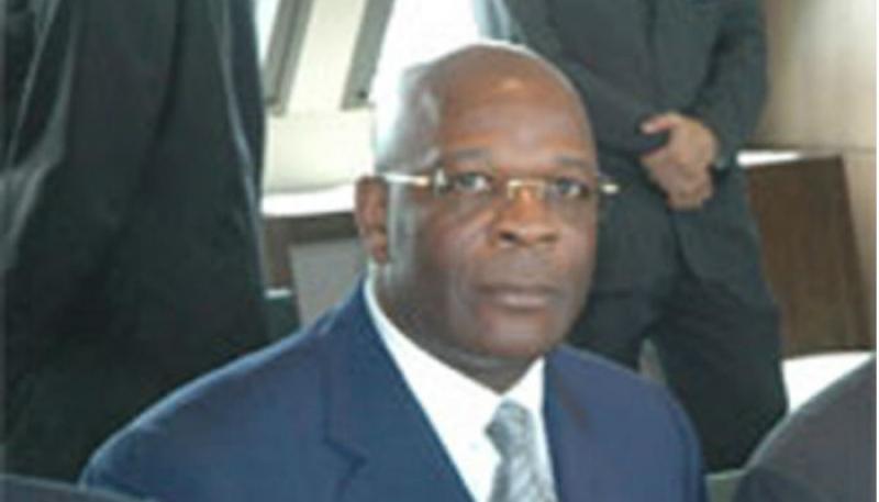 Opération Epervier/Polycarpe Abah Abah (Ex ministre des Finances): «Je vis au Secrétariat d’Etat à la Défense» depuis 2008 Opération Epervier/Polycarpe Abah Abah (Ex ministre des Finances): «Je vis au Secrétariat d’Etat à la Défense» depuis 2008