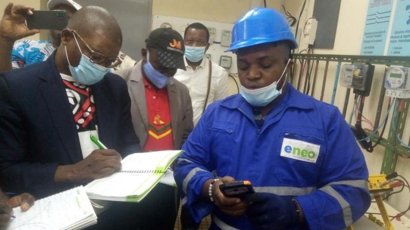 Electricité: Les associations des consommateurs vérifient et approuvent les compteurs « post » et « prépayés » d’ENEO Electricité: Les associations des consommateurs vérifient et approuvent les compteurs « post » et « prépayés » d’ENEO