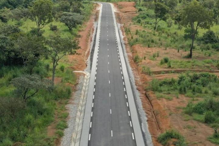 Agriculture : le Cameroun envisage de constituer une réserve foncière de 400 000 ha au bord de l’axe Ntui-Yoko-Tibati Agriculture : le Cameroun envisage de constituer une réserve foncière de 400 000 ha au bord de l’axe Ntui-Yoko-Tibati