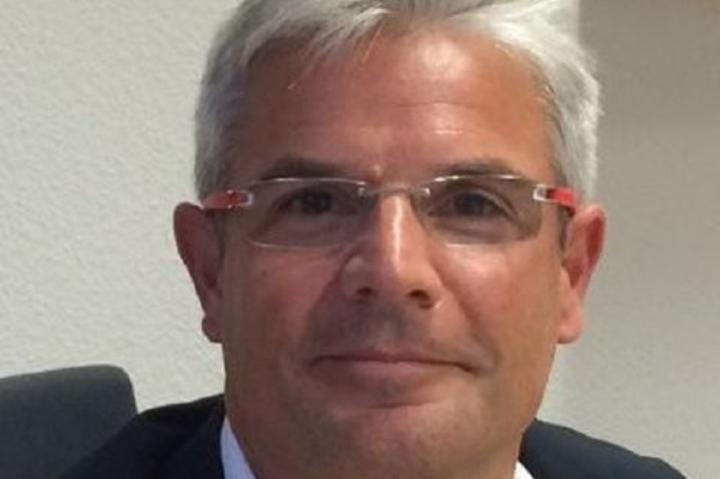 Stéphane Descazeaud remplace Emmanuel De Tailly à la tête de la SABC, le leader du marché brassicole au Cameroun Stéphane Descazeaud remplace Emmanuel De Tailly à la tête de la SABC, le leader du marché brassicole au Cameroun