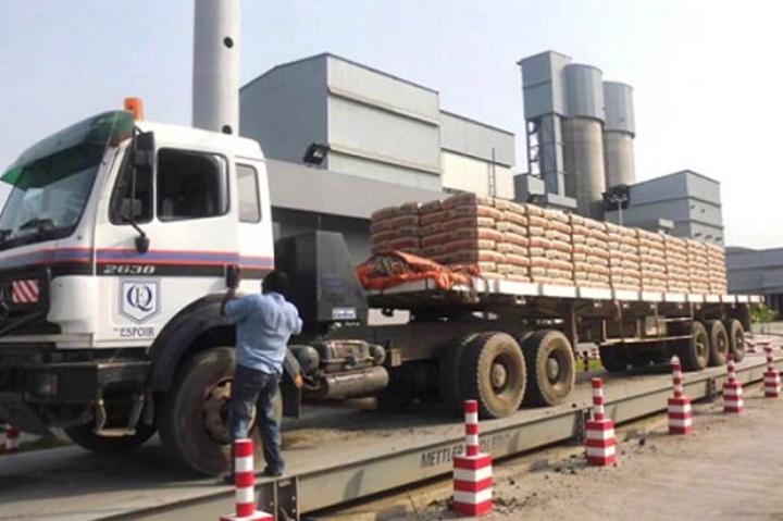 Ciment : le Cameroun autorise les importations du Congo et de la RDC pour satisfaire la demande nationale Ciment : le Cameroun autorise les importations du Congo et de la RDC pour satisfaire la demande nationale