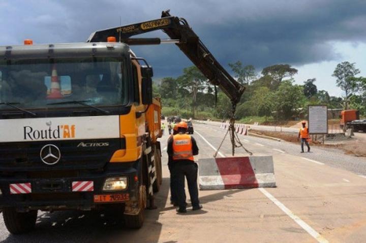 Aéroports de Yaoundé et Douala : RoutD'AF et M3 Sarl décrochent le marché de clôtures de 10 milliards de FCFA Aéroports de Yaoundé et Douala : RoutD'AF et M3 Sarl décrochent le marché de clôtures de 10 milliards de FCFA