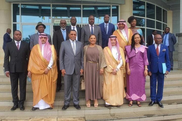 Projets intégrateurs : le président de la Commission de la Cemac fait les yeux doux à l’Arabie Saoudite Projets intégrateurs : le président de la Commission de la Cemac fait les yeux doux à l’Arabie Saoudite
