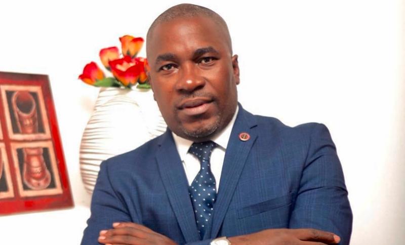 Alternance: Le défenseur des droits de l'homme et Avocat Félix Agbor Balla, milite pour que le Cameroun soit dirigé par un président anglophone Alternance: Le défenseur des droits de l'homme et Avocat Félix Agbor Balla, milite pour que le Cameroun soit dirigé par un président anglophone