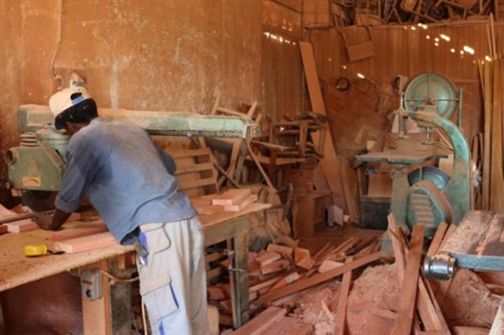 Loi de finances 2023 : le Cameroun se prépare à mettre en place un régime fiscal adapté aux entrepreneurs individuels Loi de finances 2023 : le Cameroun se prépare à mettre en place un régime fiscal adapté aux entrepreneurs individuels
