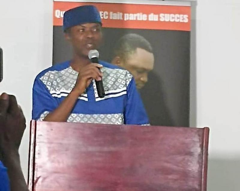 Médias: Le journaliste Jean-Paul Choun Nyat (Equinoxe Télévision) analyse les récents passages d’Ernest Obama à Canal 2 International et LTM TV Médias: Le journaliste Jean-Paul Choun Nyat (Equinoxe Télévision) analyse les récents passages d’Ernest Obama à Canal 2 International et LTM TV