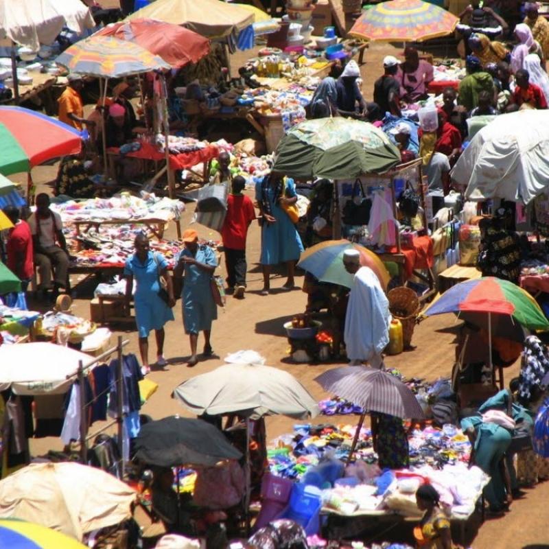 Cameroun: La mairie de la ville de Yaoundé va injecter 100 millions de FCFA pour la réhabilitation et l’équipement des infirmeries des marchés Cameroun: La mairie de la ville de Yaoundé va injecter 100 millions de FCFA pour la réhabilitation et l’équipement des infirmeries des marchés