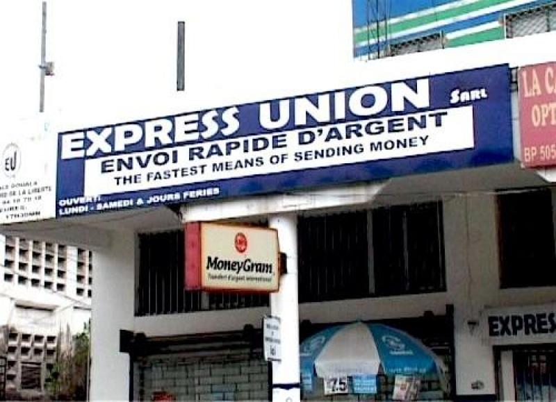 Cameroun: L’établissement de microfinances Express Union, fait interpeller 07 faux agents dans les lycées d’Ekounou, Ngoa Ekellé, Nkoldom et au lycée technique Charles Atangana Cameroun: L’établissement de microfinances Express Union, fait interpeller 07 faux agents dans les lycées d’Ekounou, Ngoa Ekellé, Nkoldom et au lycée technique Charles Atangana