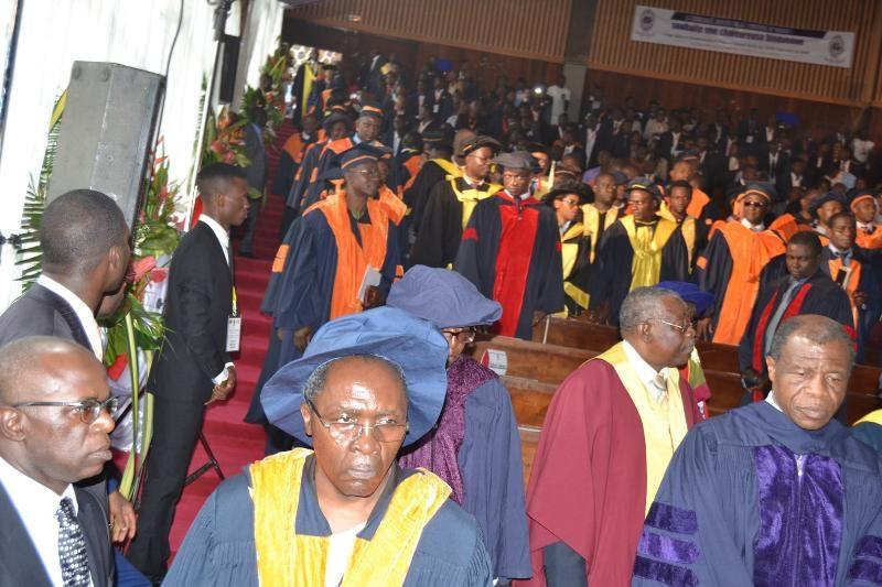 Enseignement supérieur : Paul Biya autorise un recrutement spécial de 450 enseignants pour les universités de Bertoua, Ebolowa et Garoua Enseignement supérieur : Paul Biya autorise un recrutement spécial de 450 enseignants pour les universités de Bertoua, Ebolowa et Garoua