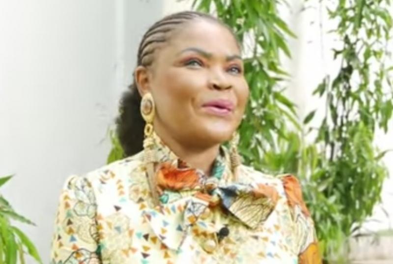 Colère : Voici les dernières flèches de Calixthe Beyala contre le régime de Paul Biya et ses partisans Colère : Voici les dernières flèches de Calixthe Beyala contre le régime de Paul Biya et ses partisans