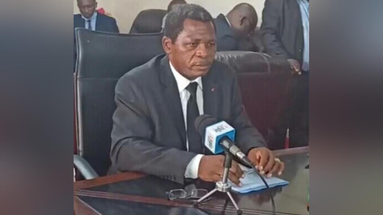 Insécurité : Le ministre Paul Atanga Nji en mission commando à Douala pour mettre en déroute le phénomène des «microbes» Insécurité : Le ministre Paul Atanga Nji en mission commando à Douala pour mettre en déroute le phénomène des «microbes»