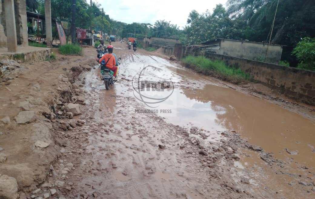 De Mbudi à Mitendi : à la découverte de la route Lutendele, une voie de desserte agricole à l’abandon De Mbudi à Mitendi : à la découverte de la route Lutendele, une voie de desserte agricole à l’abandon