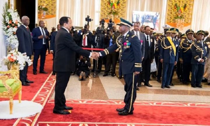 Sécurité : les précisions d’Etoudi pour les vœux à Paul Biya ; les téléphones interdits dans l’enceinte du palais Sécurité : les précisions d’Etoudi pour les vœux à Paul Biya ; les téléphones interdits dans l’enceinte du palais