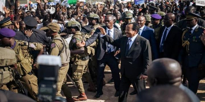 Vidéo explosive : Paul Biya 'sacrifie' un soldat de sa garde présidentielle pour mysticisme, Oswald Baboké impliqué Vidéo explosive : Paul Biya 'sacrifie' un soldat de sa garde présidentielle pour mysticisme, Oswald Baboké impliqué