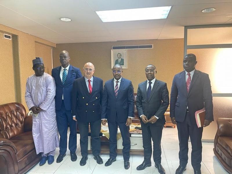 Témoignage : Un ex ministre déclare avoir vu le ministre Gabriel Dodo Ndoke «préoccupé et stressé » peu de temps avant son décès. Témoignage : Un ex ministre déclare avoir vu le ministre Gabriel Dodo Ndoke «préoccupé et stressé » peu de temps avant son décès.