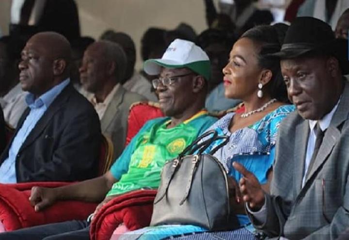 Mise à la retraite de la femme de Maurice Kamto par Paul Biya : nouveau rebondissement, de grosses révélations sont tombées Mise à la retraite de la femme de Maurice Kamto par Paul Biya : nouveau rebondissement, de grosses révélations sont tombées
