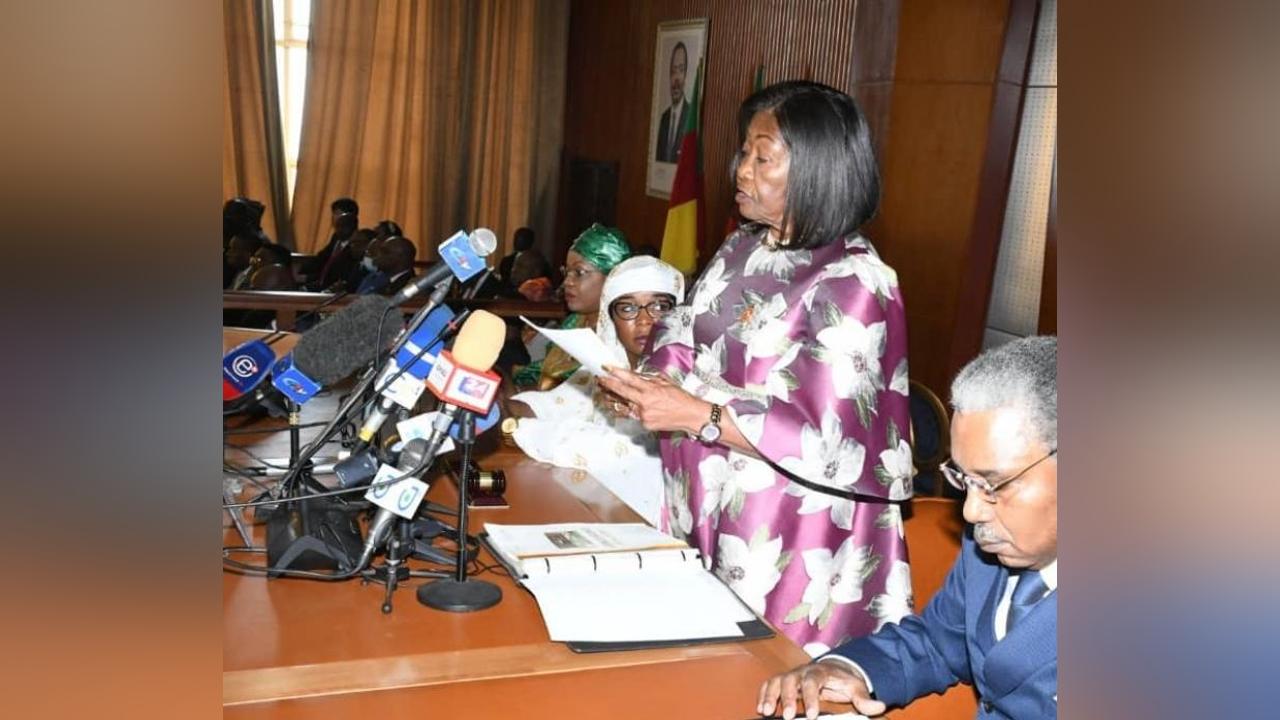 Cameroun – Assemblée nationale : La doyenne d’âge, Laurentine Mbede, évoque les « scandales de la République », non sans inviter ceux qui sont chargés de la gestion de la chose publique, à faire preuve de patriotisme et de rectitude morale. Cameroun – Assemblée nationale : La doyenne d’âge, Laurentine Mbede, évoque les « scandales de la République », non sans inviter ceux qui sont chargés de la gestion de la chose publique, à faire preuve de patriotisme et de rectitude morale.