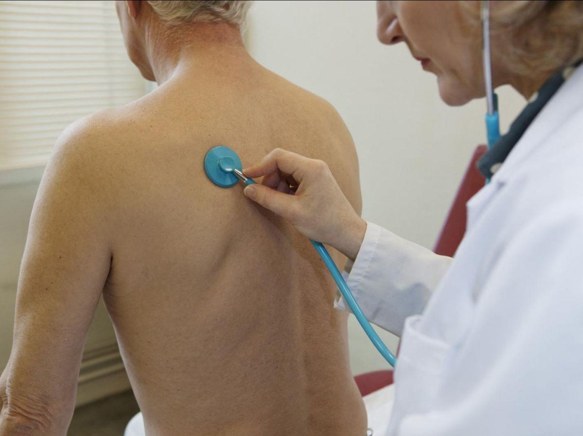 Syndrome de Vexas : les pistes de traitement face à cette maladie potentiellement mortelle Syndrome de Vexas : les pistes de traitement face à cette maladie potentiellement mortelle