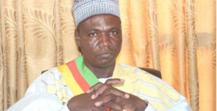 'Je vais vous tuer': voici pourquoi le maire de Maroua menace des journalistes de mort 'Je vais vous tuer': voici pourquoi le maire de Maroua menace des journalistes de mort