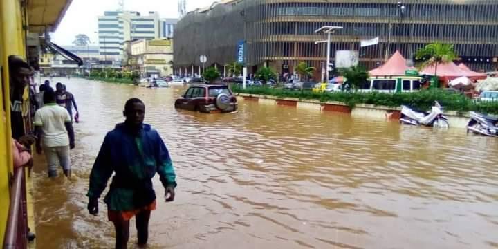 Cameroun : 16 milliards de F pour en finir avec les inondations à Yaoundé Cameroun : 16 milliards de F pour en finir avec les inondations à Yaoundé