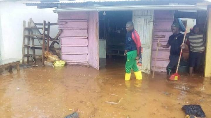 Inondations : Deux enfants échappent à la mort au village Mbama dans la région de l'Est Inondations : Deux enfants échappent à la mort au village Mbama dans la région de l'Est