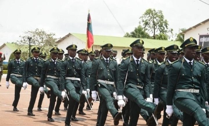 Cameroun : l’armée recrute 240 jeunes âgés de 18 à 35 ans Cameroun : l’armée recrute 240 jeunes âgés de 18 à 35 ans