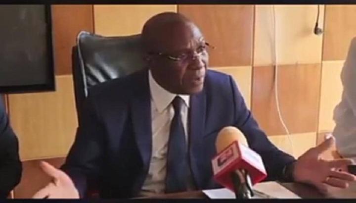 Négligence : grosse colère de Manaouda Malachie à l’hôpital général de Yaoundé (vidéo) Négligence : grosse colère de Manaouda Malachie à l’hôpital général de Yaoundé (vidéo)