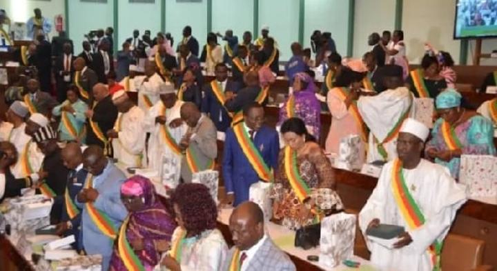 'Honorable Mbango Célestine' est un escroc 'Honorable Mbango Célestine' est un escroc