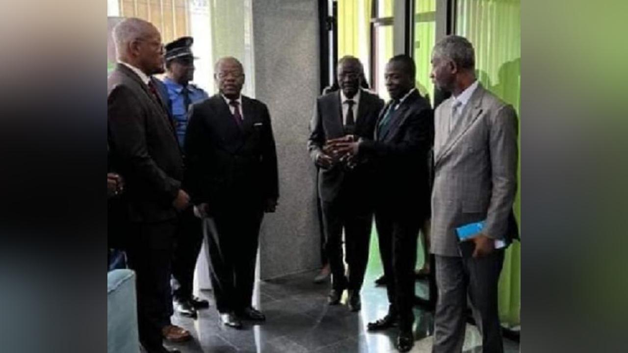 Amougou Belinga ne sortira pas de prison : un cadre dit la vérité aux Camerounais Amougou Belinga ne sortira pas de prison : un cadre dit la vérité aux Camerounais
