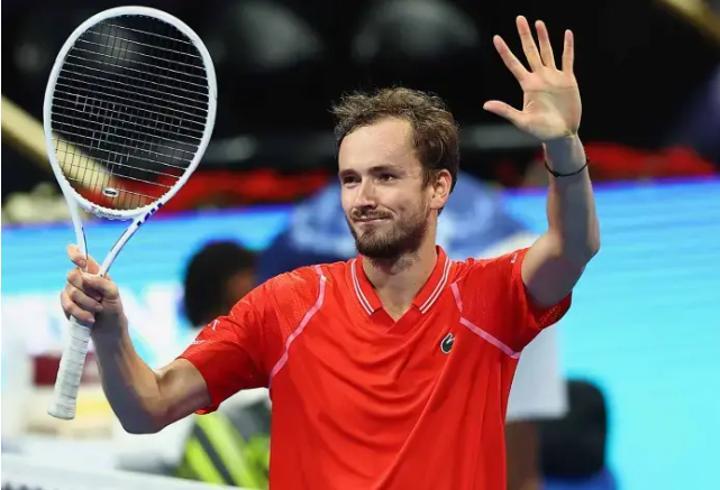 Tennis : Medvedev et Rublev stoppés dès les 8e à Madrid, Sabalenke dans le dernier carré Tennis : Medvedev et Rublev stoppés dès les 8e à Madrid, Sabalenke dans le dernier carré