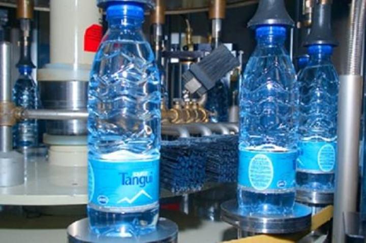 Cameroun : les eaux minérales Brasseries en difficulté face à la concurrence Cameroun : les eaux minérales Brasseries en difficulté face à la concurrence