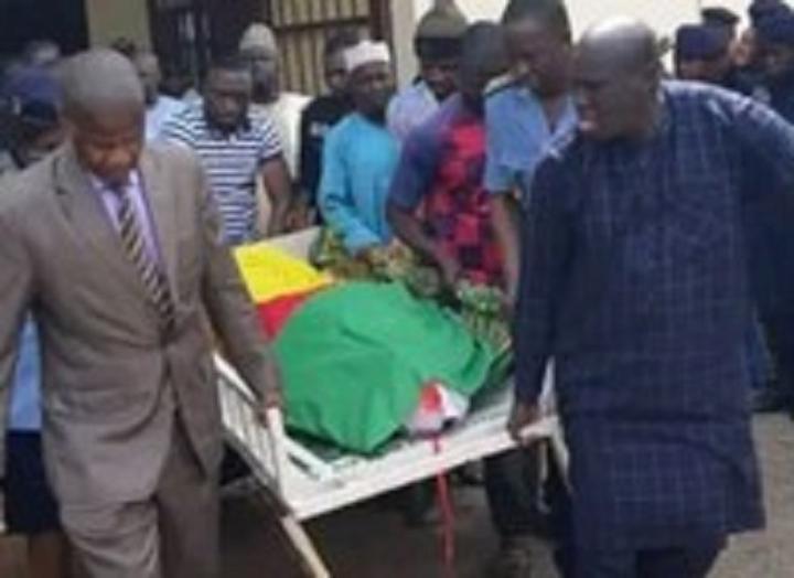 Breaking news : un cadre de Biya meurt tragiquement dans son bureau Breaking news : un cadre de Biya meurt tragiquement dans son bureau