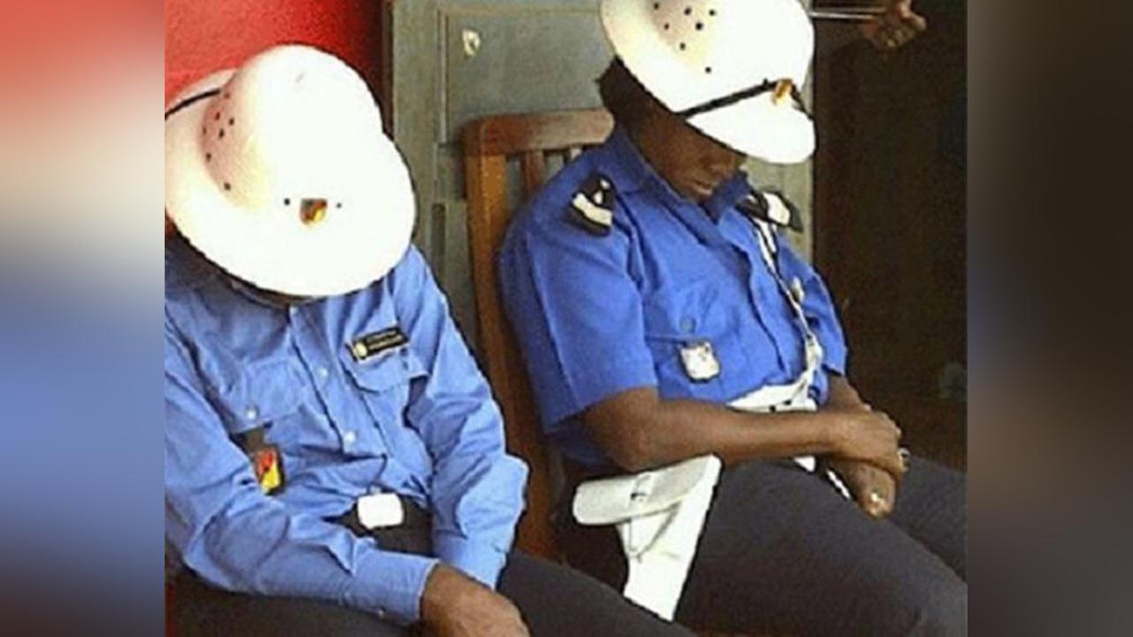 Ngaoundéré : des policiers fous après avoir reçu un billet de 10 000 dans le commissariat Ngaoundéré : des policiers fous après avoir reçu un billet de 10 000 dans le commissariat